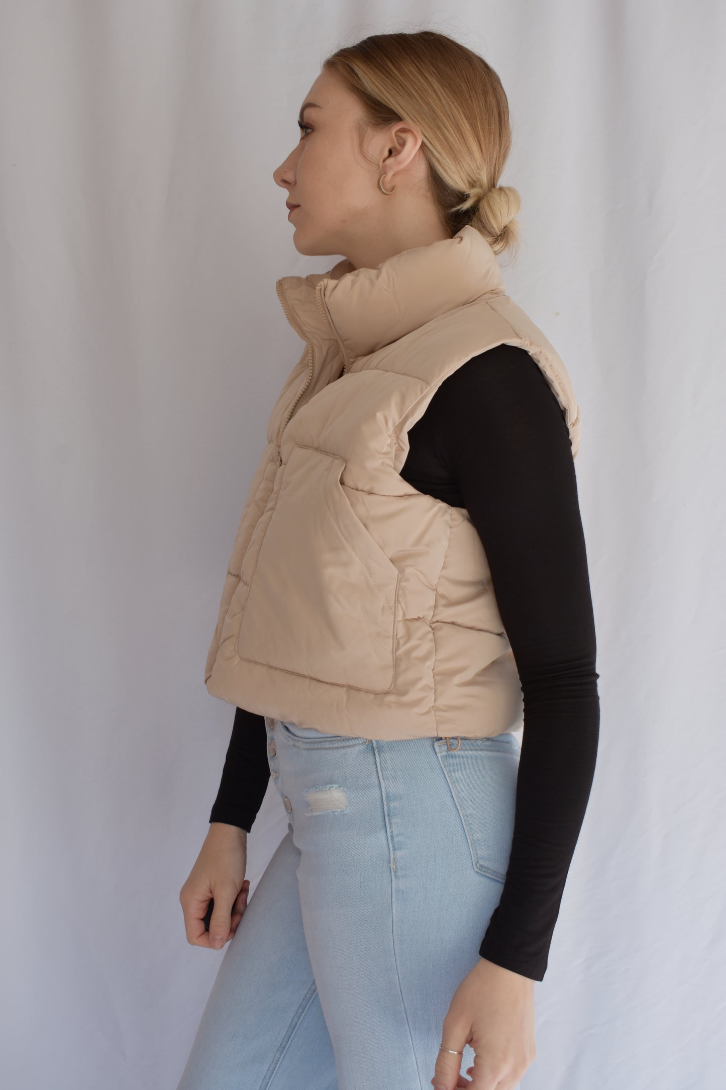 taupe cropped puffer vest with front pockets and front zip