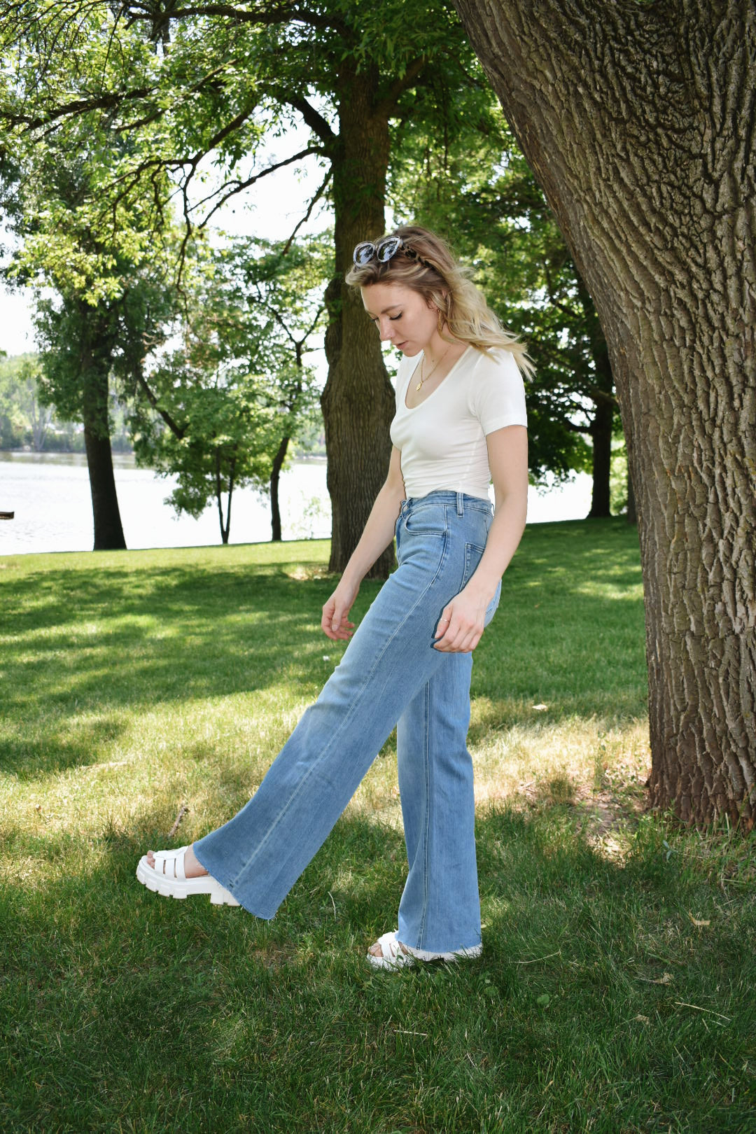 vervet high rise wide leg jeans no distressing stretch denim full length medium wash