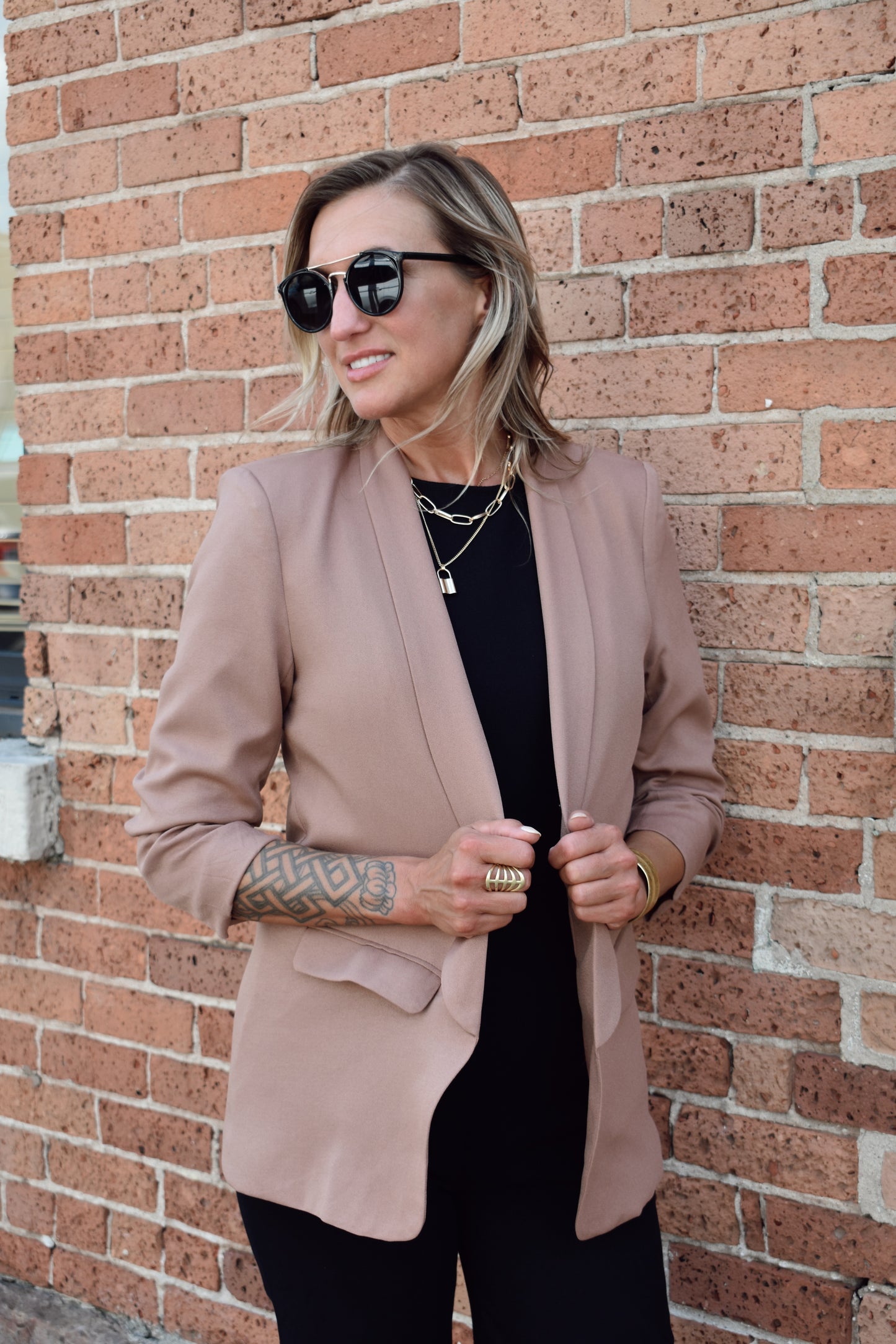 hazelnut full length 3/4 ruched sleeve blazer with front flap pockets