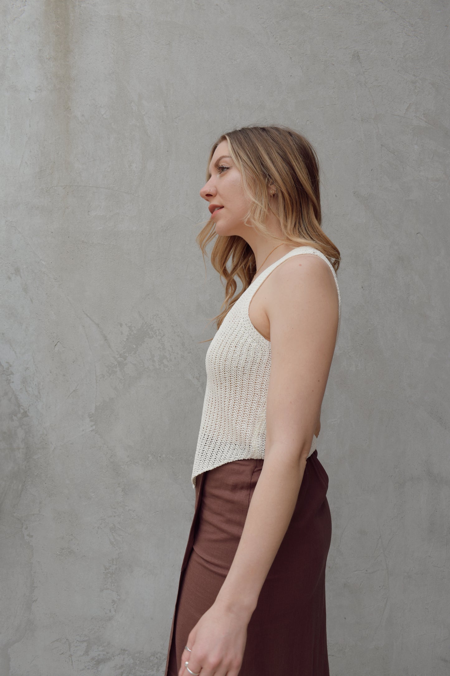 the clasp vest