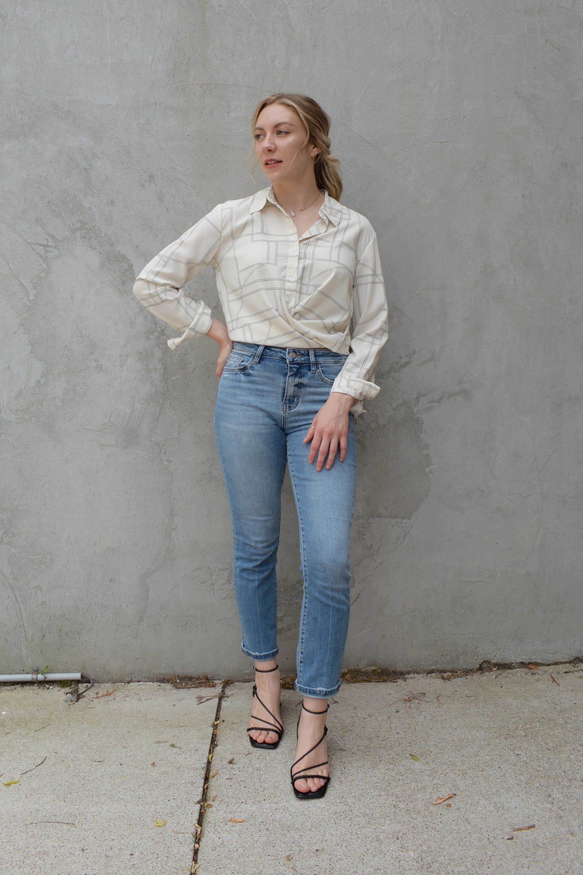 light wash stretch denim slim straight jeans no holes zip and button enclosure high rise