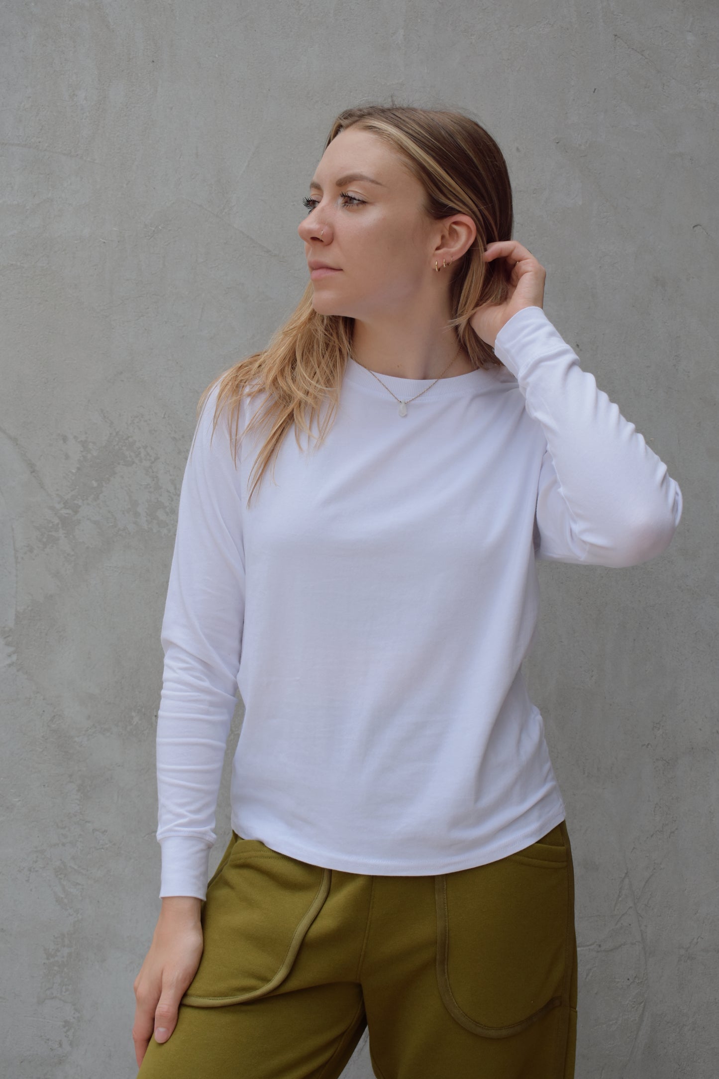 crew neck full length light weight cotton long sleeve relaxed boxy fit super comfy basic staple athleisure