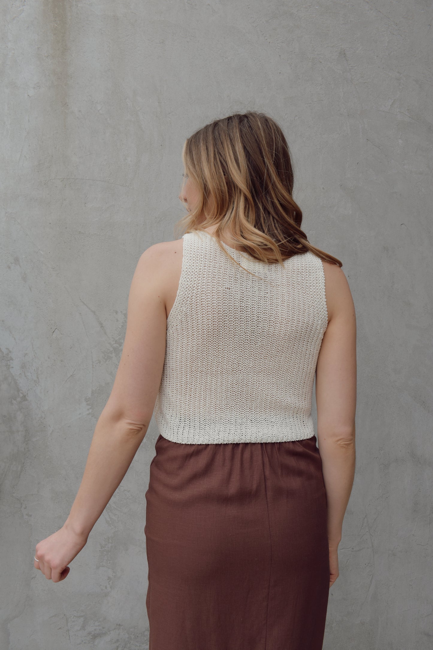 the clasp vest