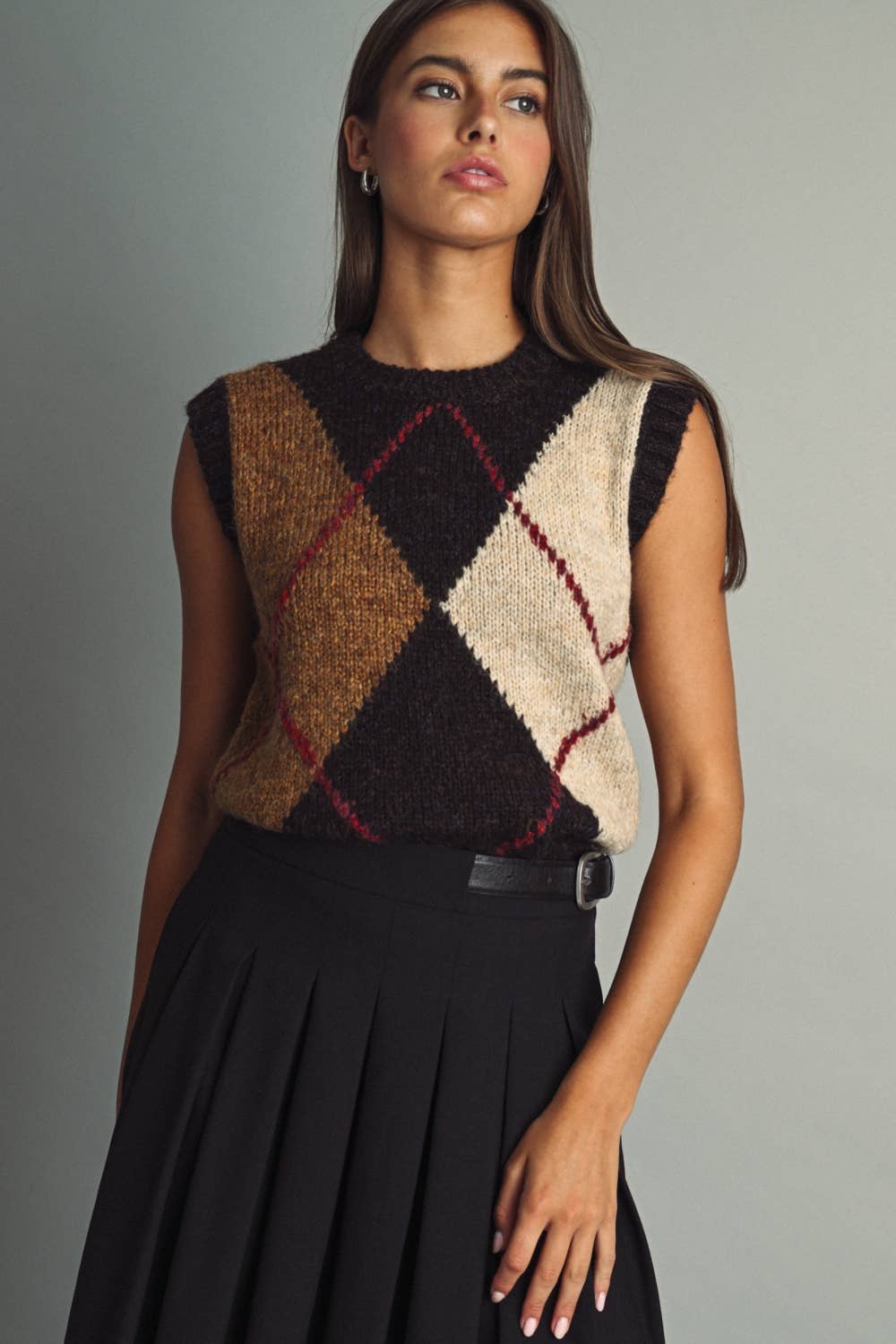 MIOU MUSE - T7044   COLOR-BLOCK ARGYLE SLEEVELESS SWEATER FOR LAYERING