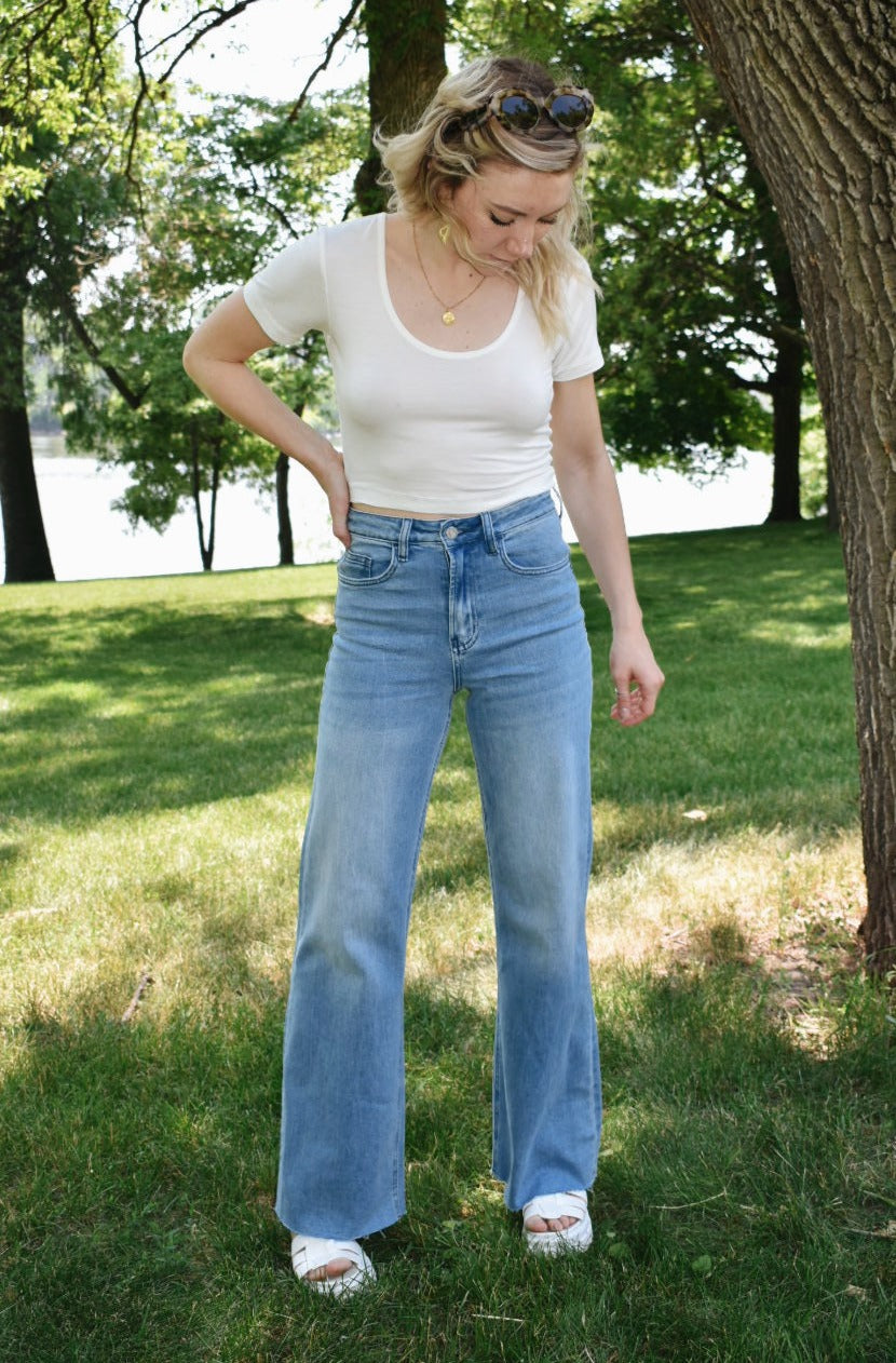 vervet high rise wide leg jeans no distressing stretch denim full length medium wash