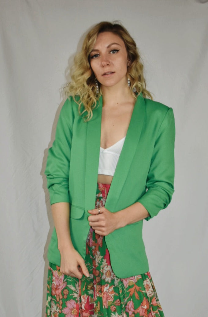 kelly green full length 3/4 ruched sleeve blazer with front flap pockets