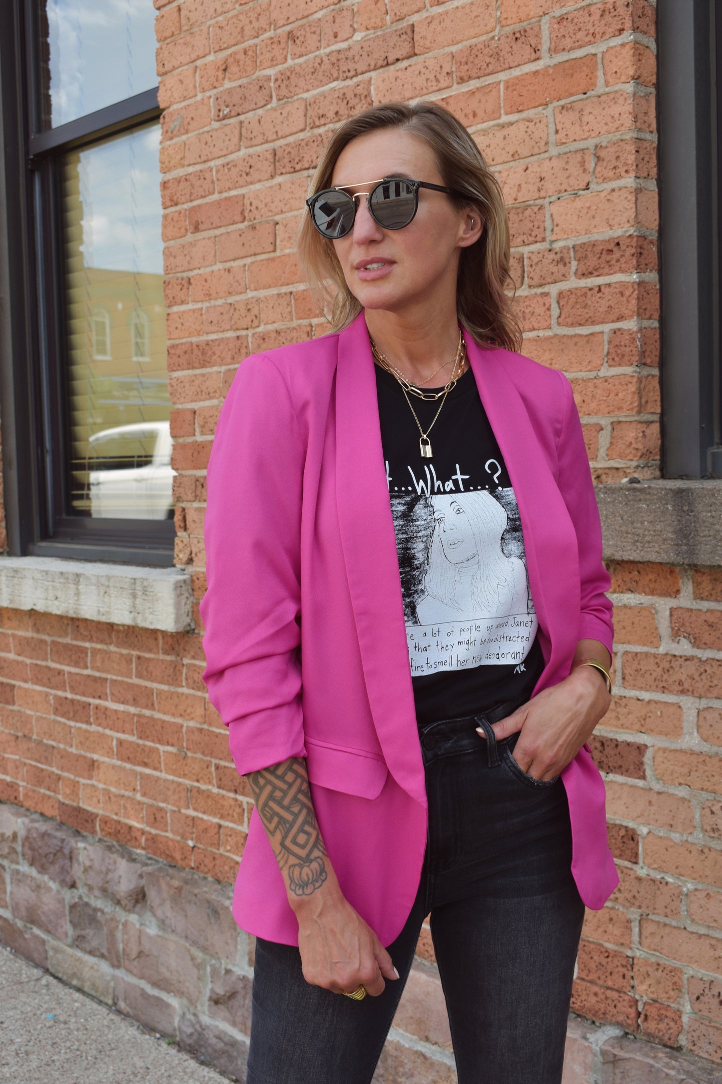 magenta full length 3/4 ruched sleeve blazer with front flap pockets