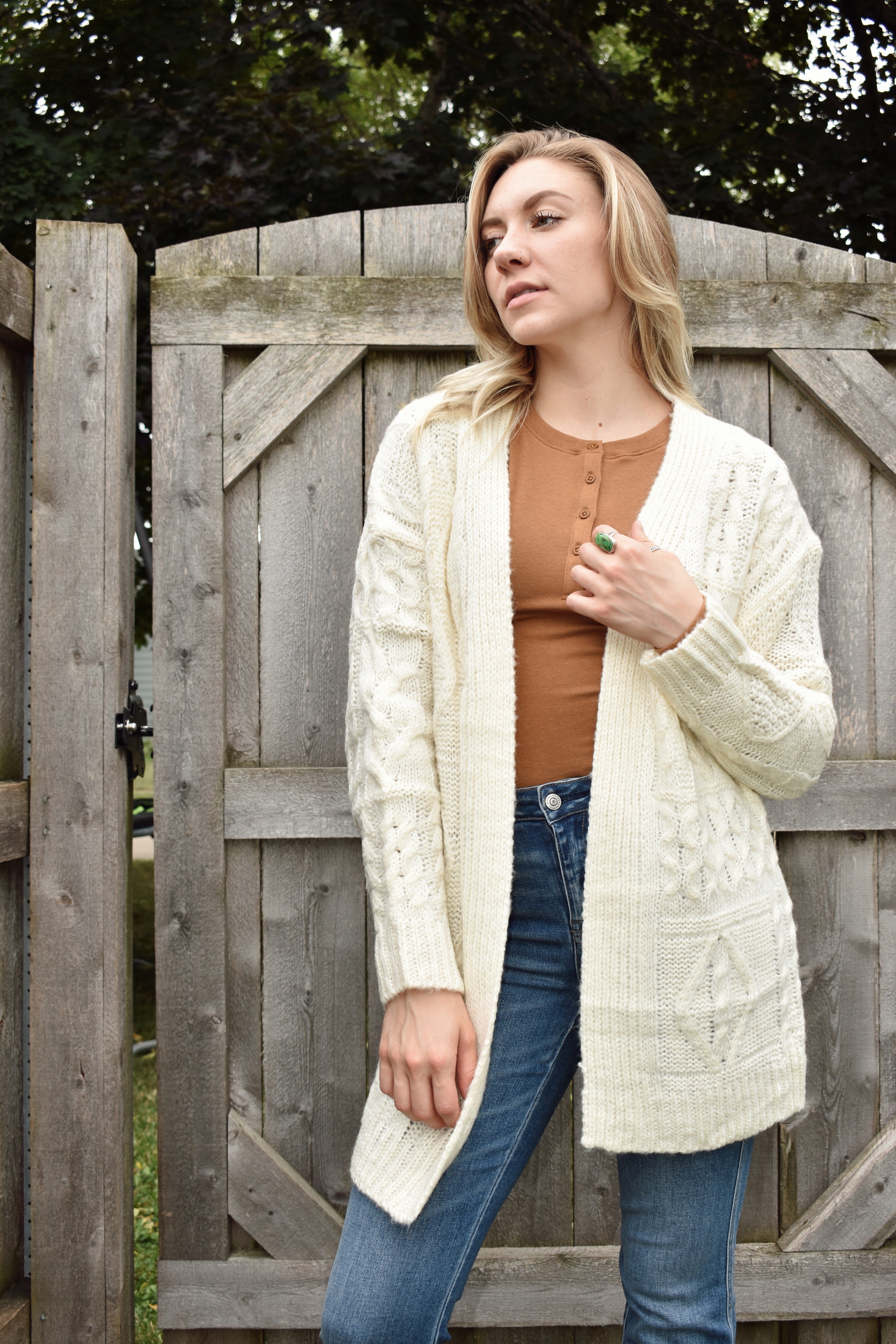 White cardigan with discount pockets