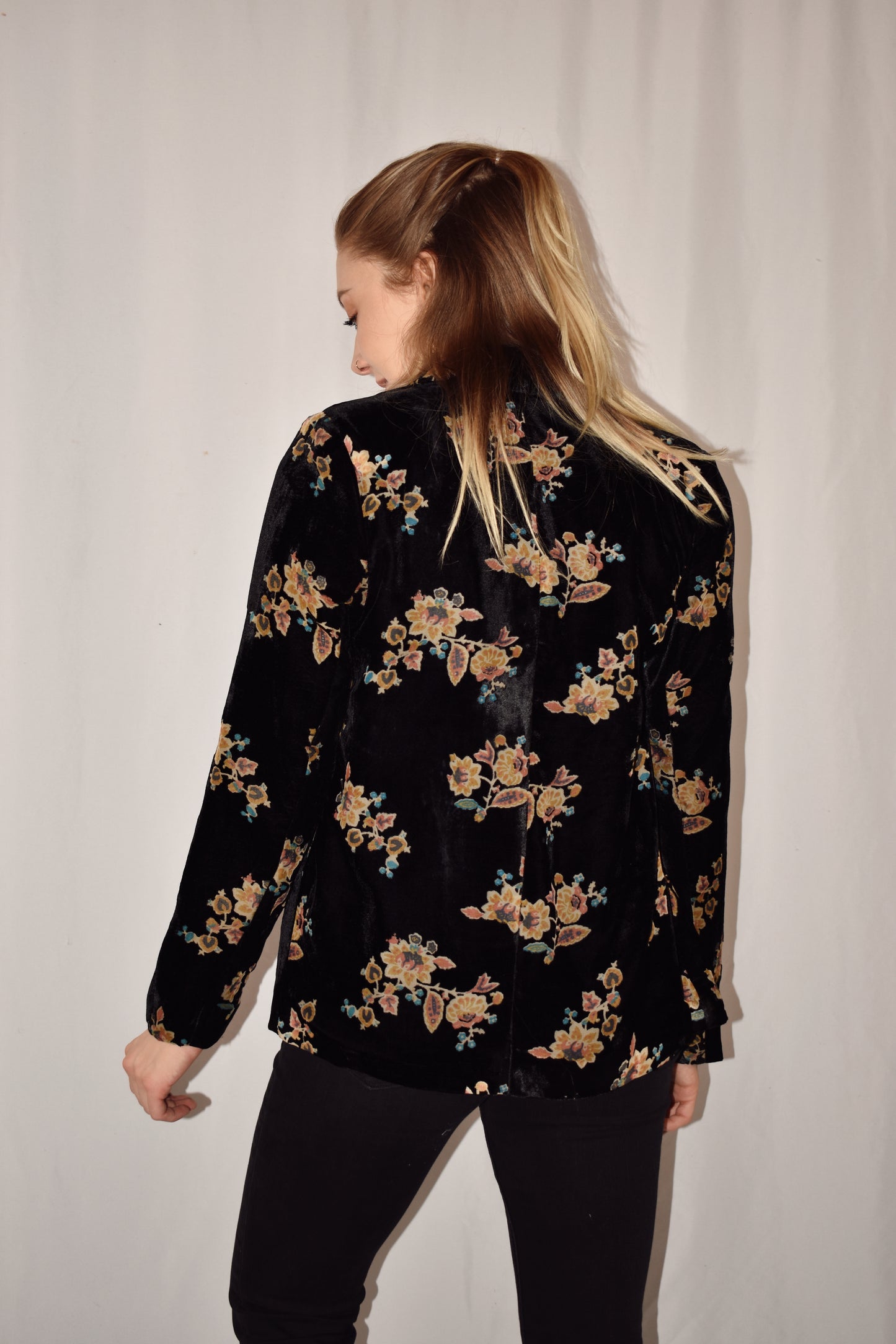 black floral velvet blazer with single button enclosure and full length