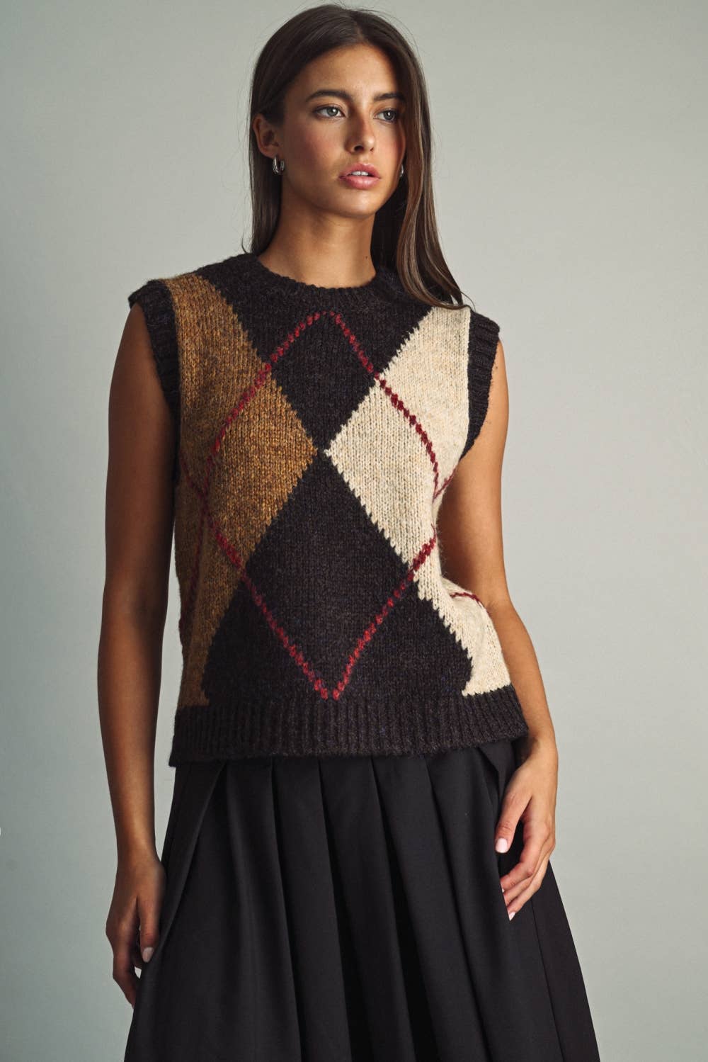 MIOU MUSE - T7044   COLOR-BLOCK ARGYLE SLEEVELESS SWEATER FOR LAYERING
