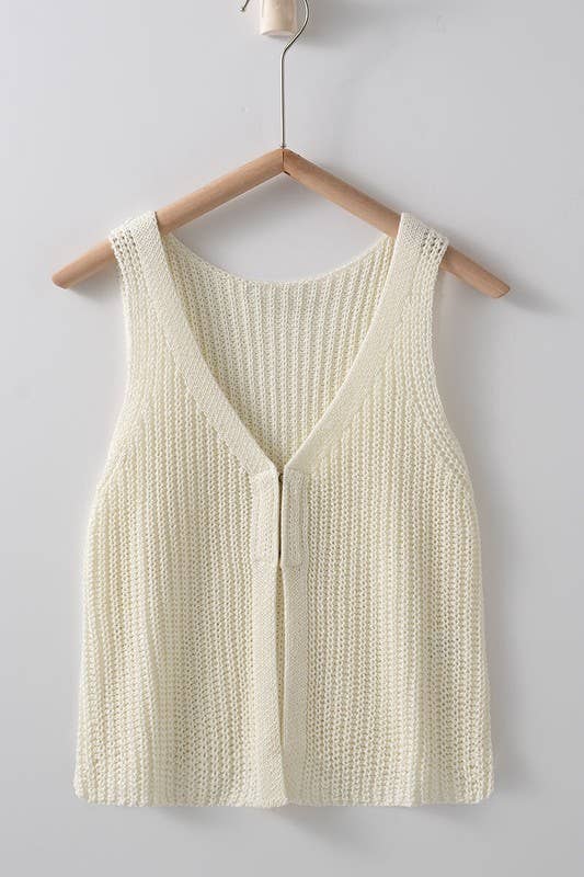 the clasp vest