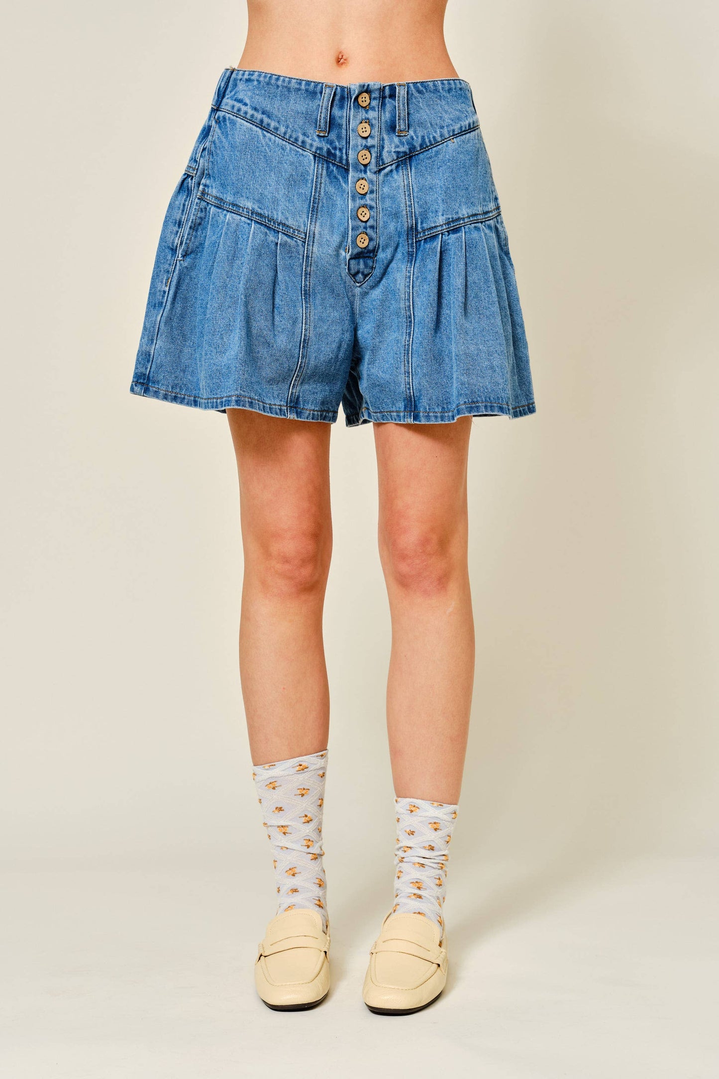 Aaron & Amber - AJP5498 PINTUCK DETAIL FLARE SHORTS