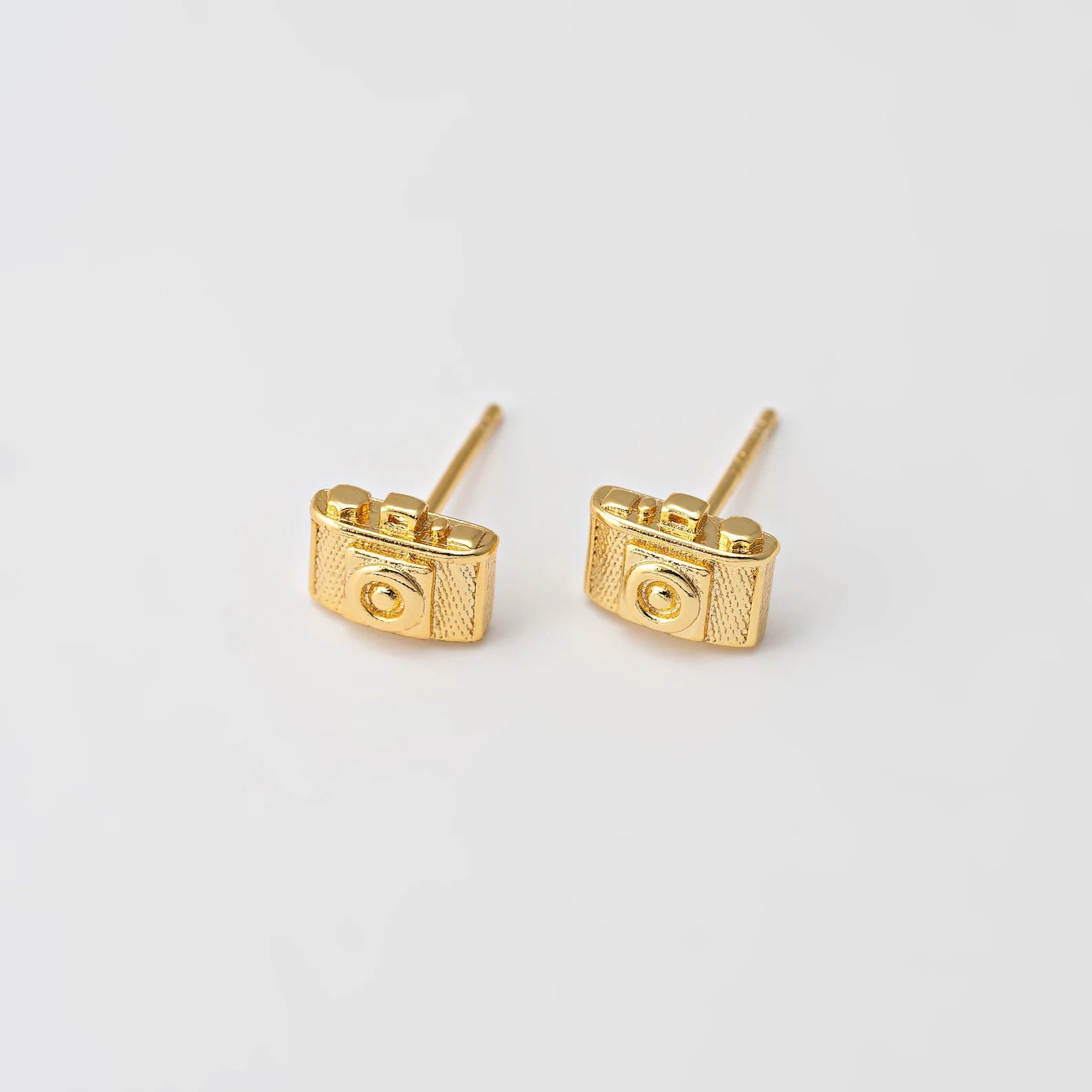 gold plated dainty camera stud earrings photographer gift