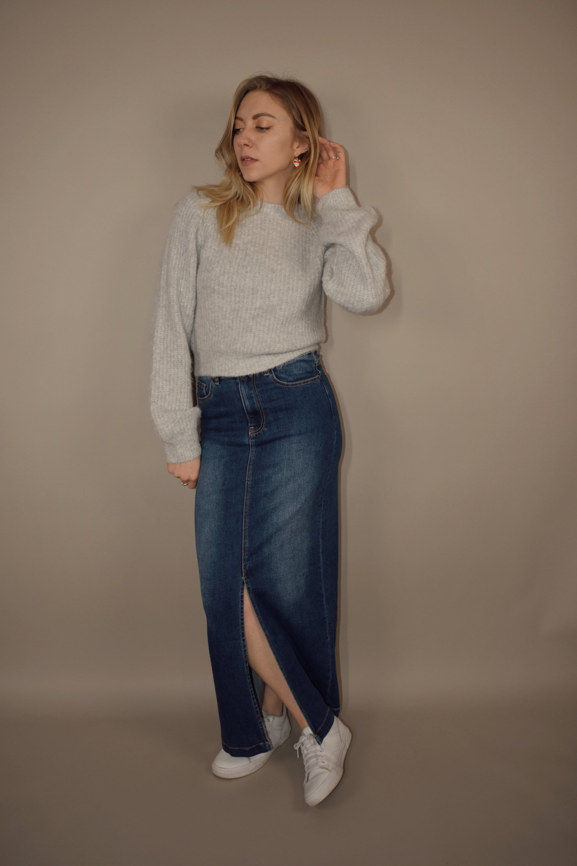 incredibly soft bubble sleeve sweater that is slightly cropped and has a crew neck