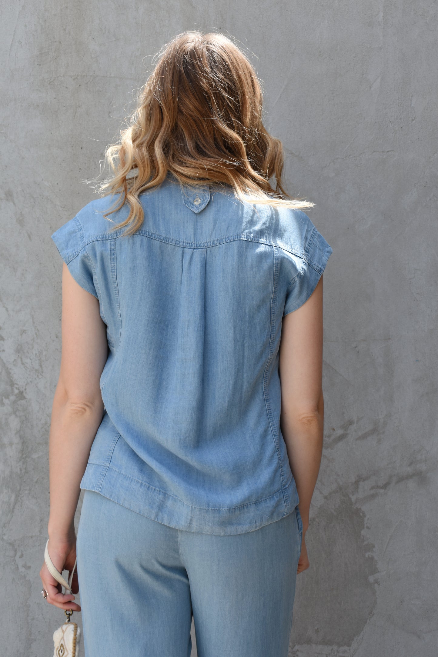 sleeveless tencel buttondown