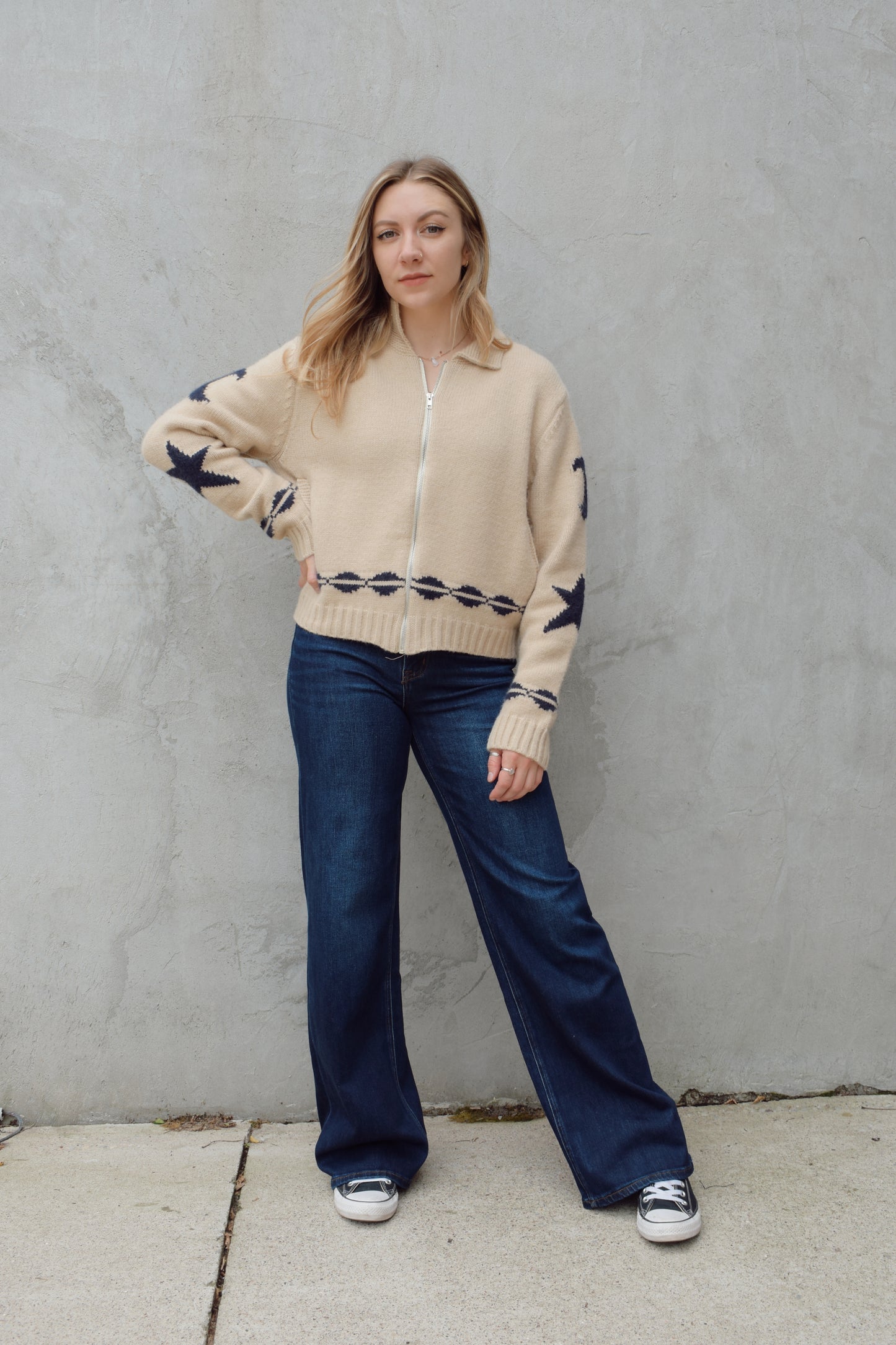 dark wash high rise full length wide leg jeans stretch denim no holes clean hem zip and button enclosure front and back pockets has beltloops 