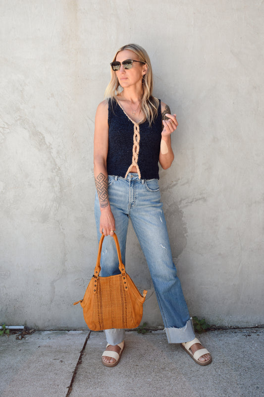 reversible twist tank