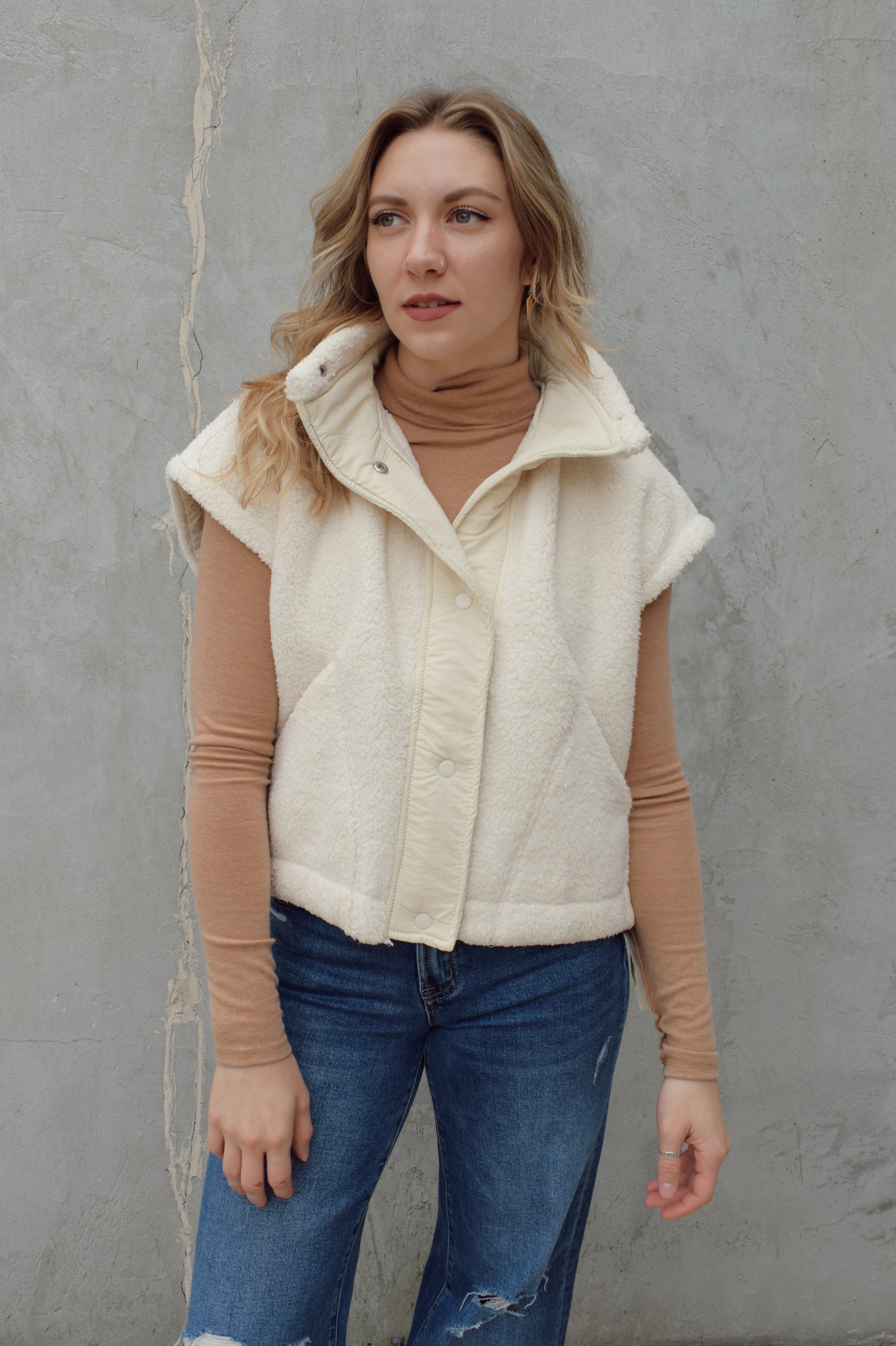 Urban Daizy ivory oversized trending quilted sherpa vest – The Revival