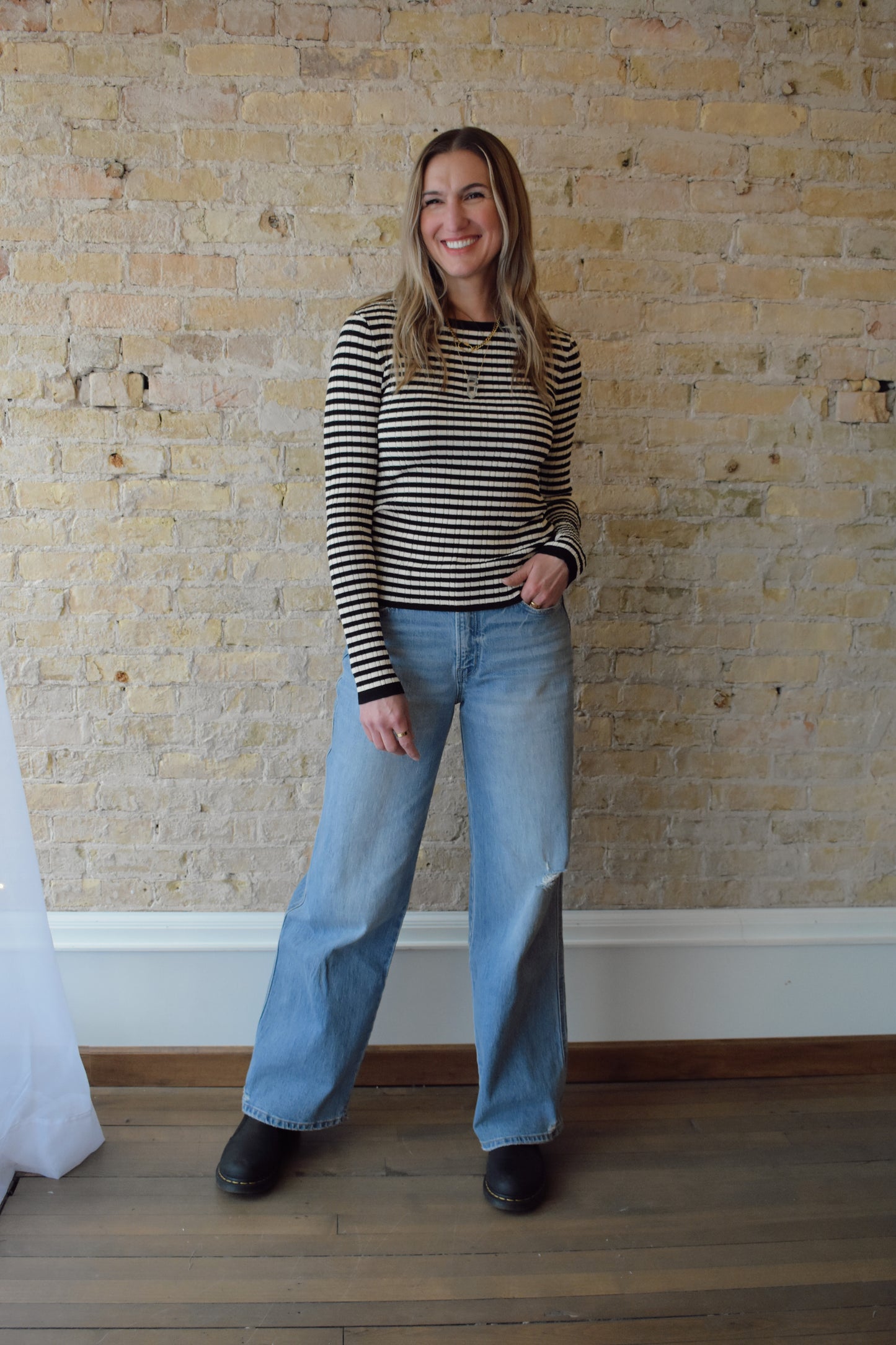 fitted long sleeve striped crew neck, stretchy, horizontal stripes, full length, solid black cuff and neckline