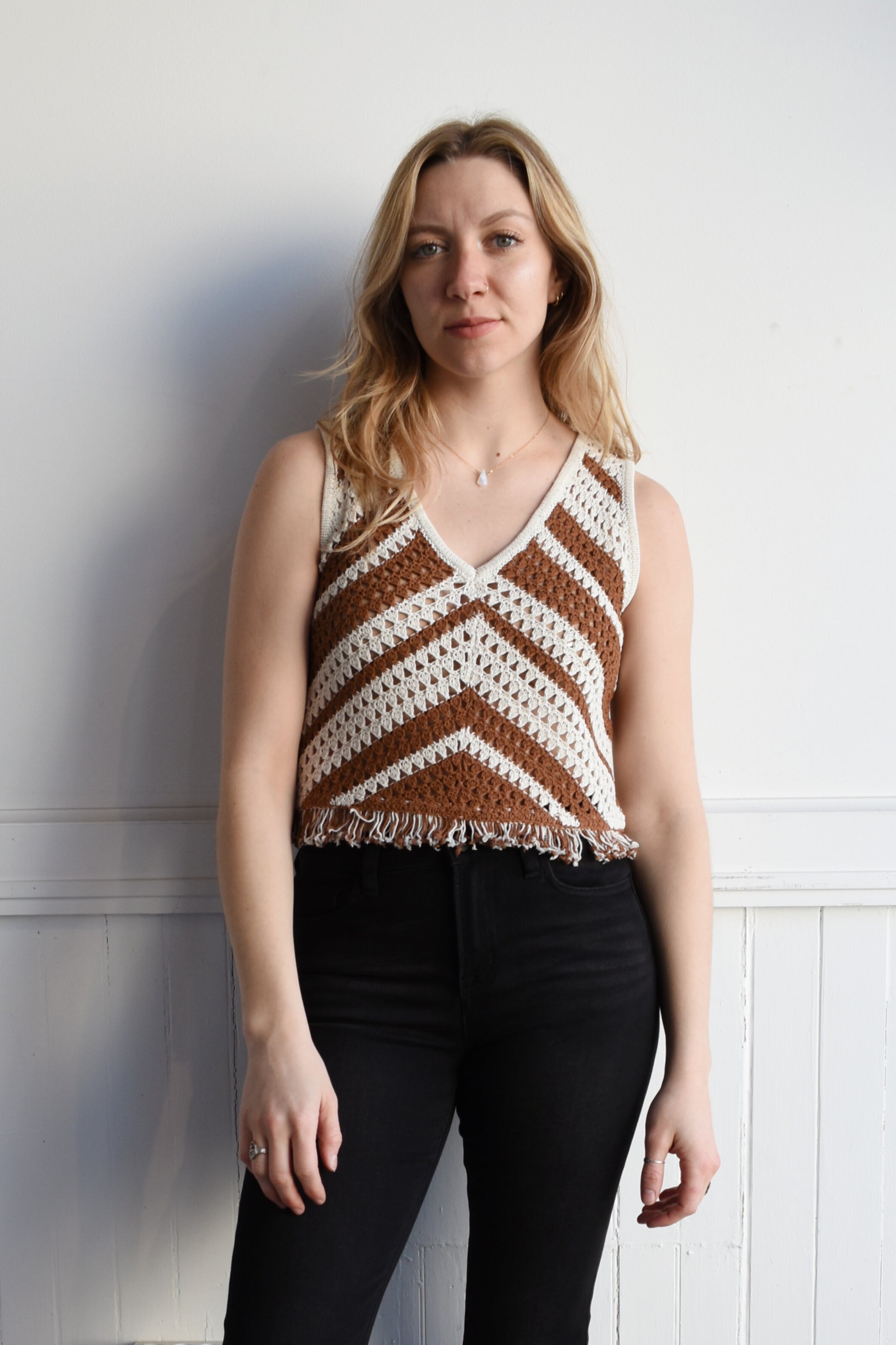 crochet sweater v neck summery chevron pattern fringe at hemline