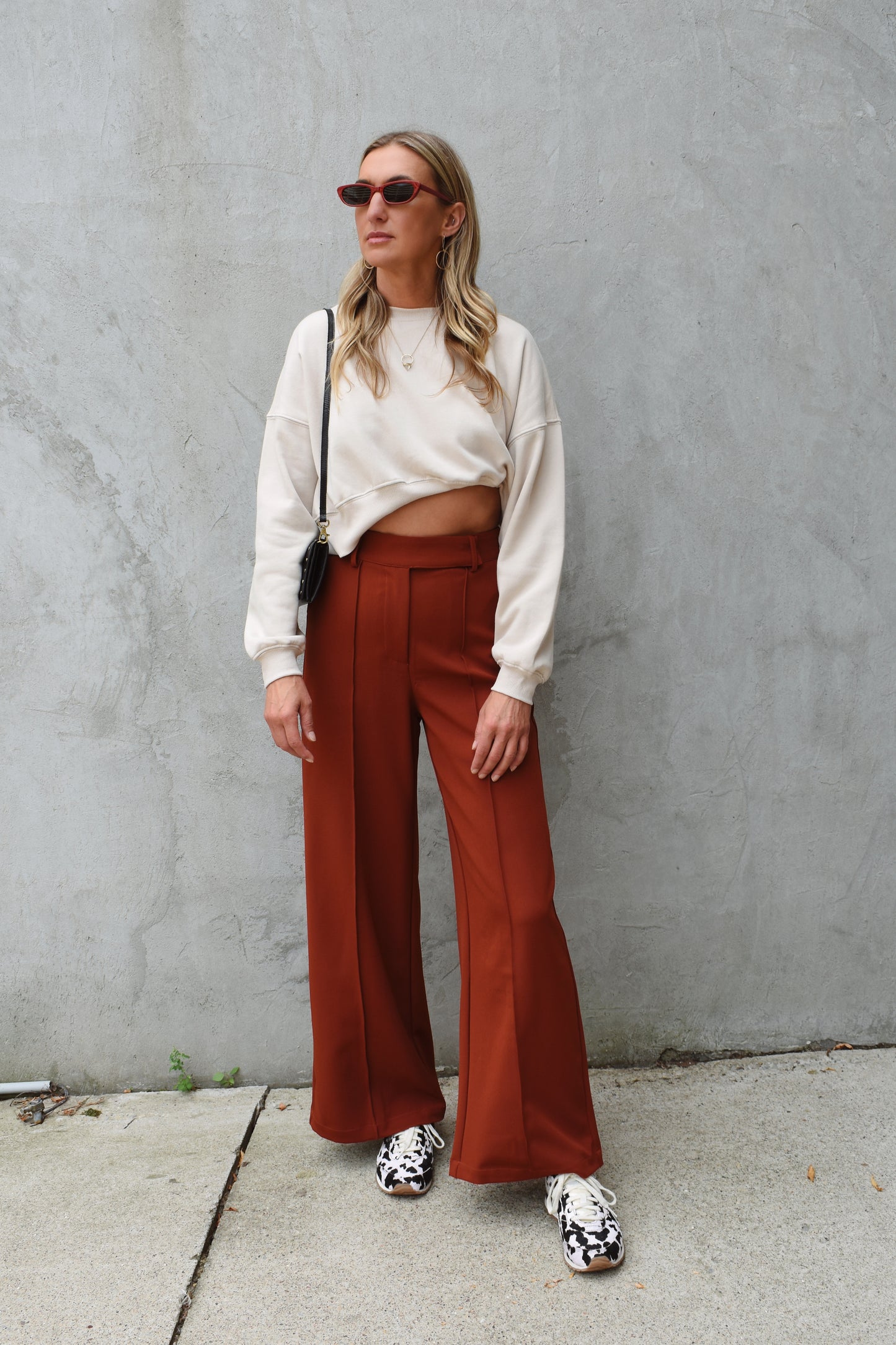 cropped sweatshirt