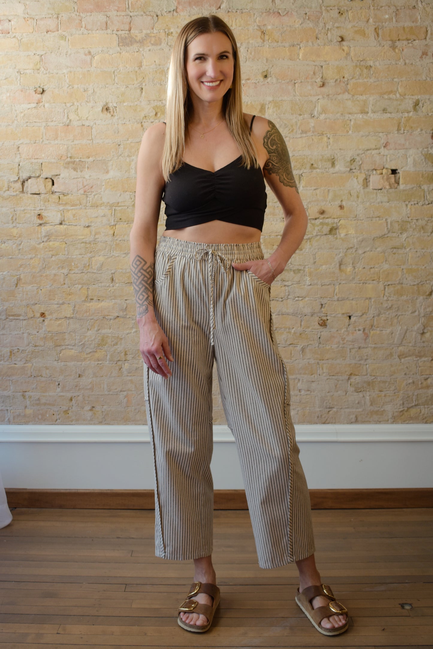 striped barrel pants