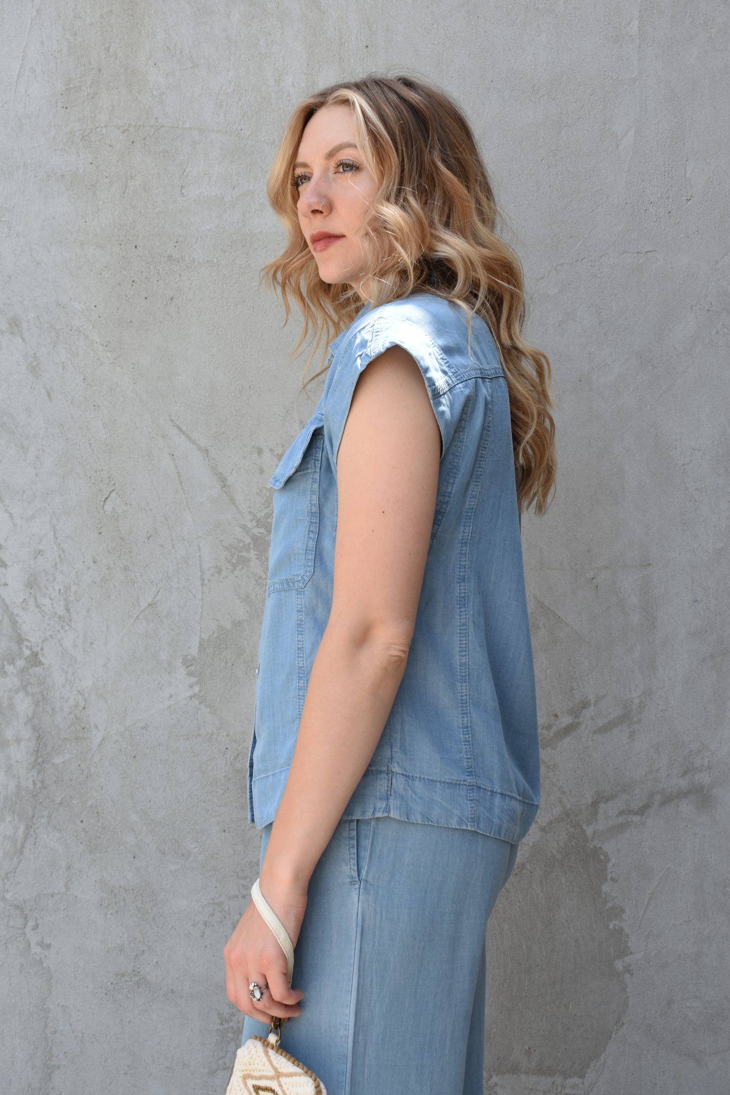 sleeveless tencel buttondown
