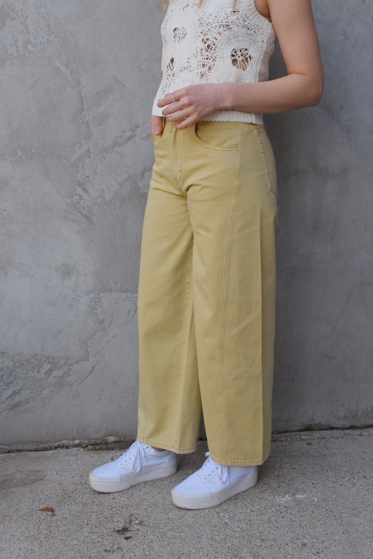 barrel trousers