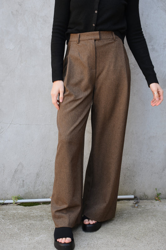 classic pleat trousers